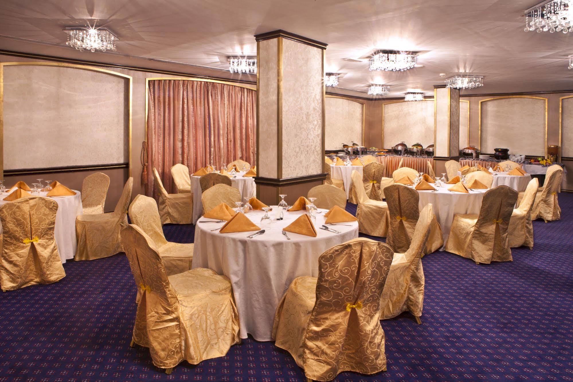 Landmark Riqqa Hotel Dubai Eksteriør billede